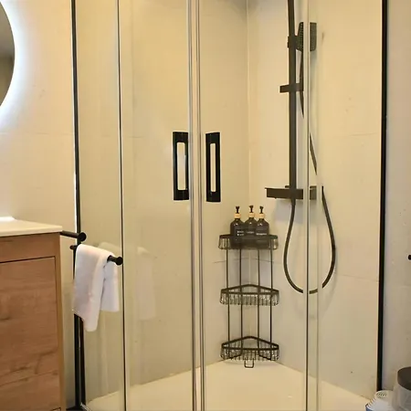 Bhost - El Rincon De Regina